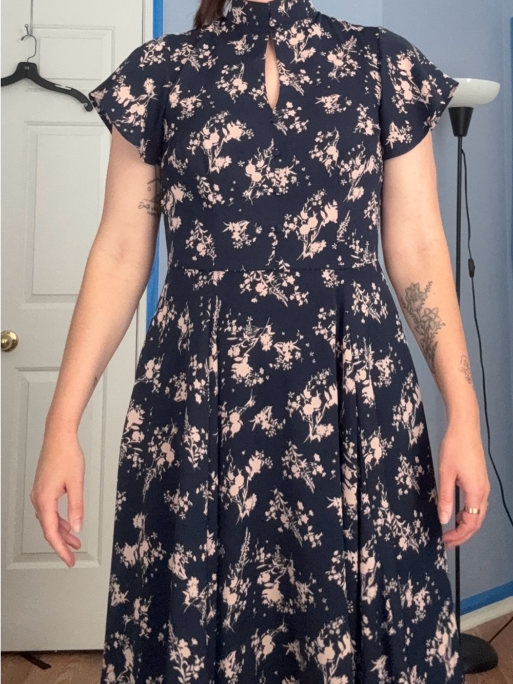 Vintage 40s-style Floral Fit-and-Flare Keyhole Dress